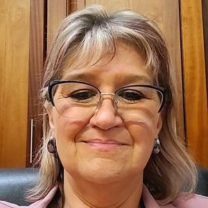 Meet your Posher, Delbi